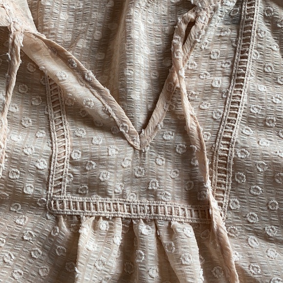 Perfect spring blouse - Picture 3 of 3